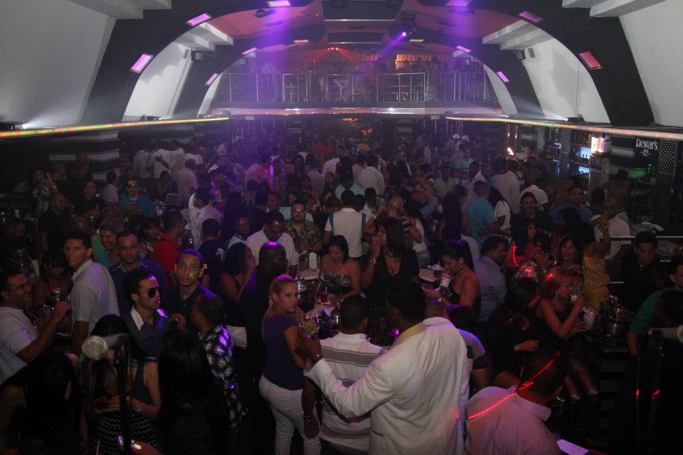 Banda Real @ Euphoria Bar & Lounge. Sto Dgo. (05-13-12)