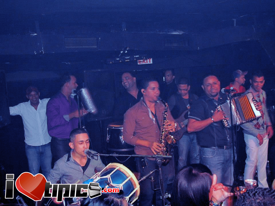 Imagenes: Banda Unik En Over Lounge 17 de Oct 2012