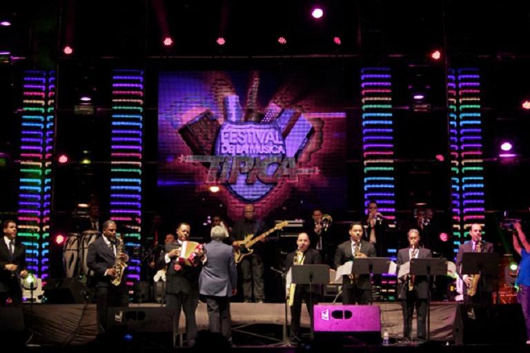 Imagenes – 1er. Festival de la Música Típica, Santiago 2013