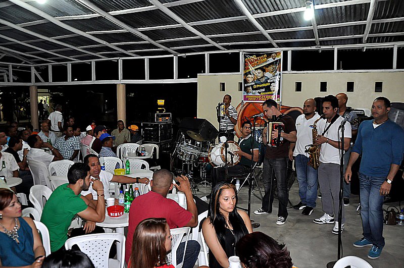 Imagenes – Banda Real en la gallera Alfonso Peña de Mao